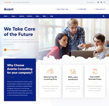 A website with several people sitting at tables.